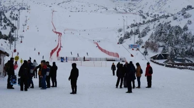 Erzincan Ergan Kayak Merkezinde s&ouml;mestir yoğunluğu
