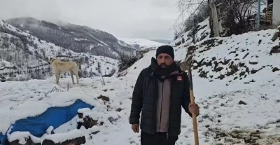 Erzincan’ın Refahiye ilçesinde kar yağışı etkili oldu
