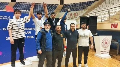 Erzincanlı g&uuml;reş&ccedil;ilerden b&ouml;lge şampiyonasında başarı
