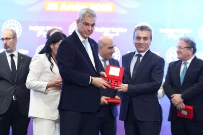 Erzurum&rsquo;a gelecek ambulansları teslim alındı
