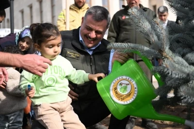 Erzurum’da 3 bin fidan toprakla buluştu
