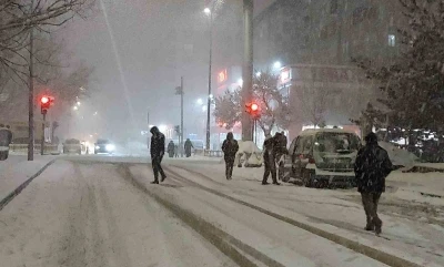 Erzurum&rsquo;da 3 il&ccedil;ede okullar 1 g&uuml;n tatil edildi
