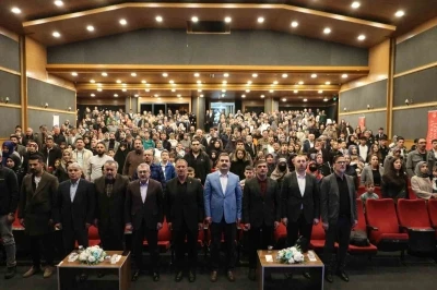 Erzurum&rsquo;da gen&ccedil;ler kitapla buluştu, &ouml;d&uuml;ller sahiplerini buldu
