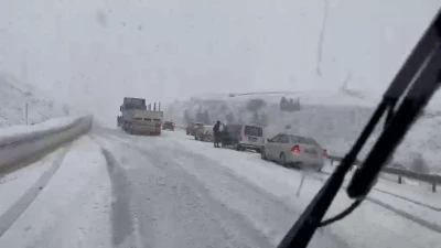 Erzurum&rsquo;da Mayıs&rsquo;ta kar s&uuml;rprizi
