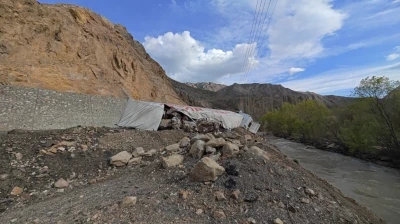 Erzurum&rsquo;da "&Ouml;l&uuml;m Virajı"nda yine kaza: Facianın eşiğinden d&ouml;n&uuml;ld&uuml;
