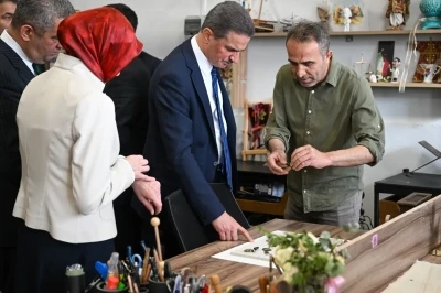 Erzurum&rsquo;da "Sanatın diliyle değerlerimiz" sergisi a&ccedil;ıldı
