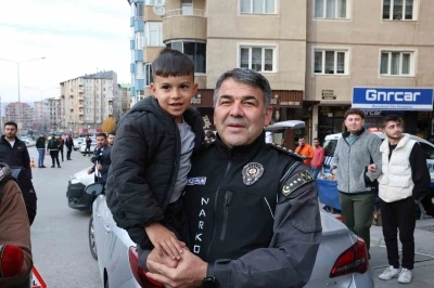 Erzurum İl Emniyet Müdürü Karaburun: &quot;Sürekli sokaklarda olacağız&quot;
