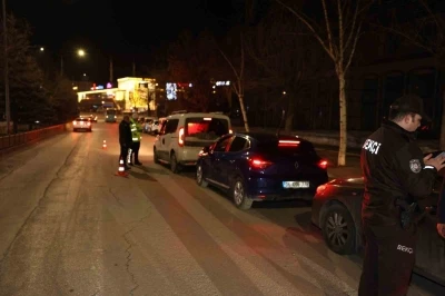 Erzurum polisi su&ccedil; ve su&ccedil;lulara nefes aldırmıyor
