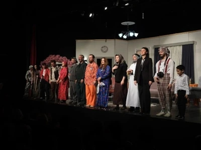 Erzurum Şehir Tiyatrosu "OrganiYasyon - Helvayı Yedik" oyunu ile t&uuml;rkiye turnesine hazırlanıyor
