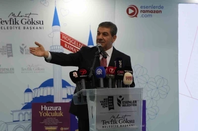 Esenler Belediye Başkanı Mehmet Tevfik G&ouml;ksu&rsquo;ya ilahi s&uuml;rprizi
