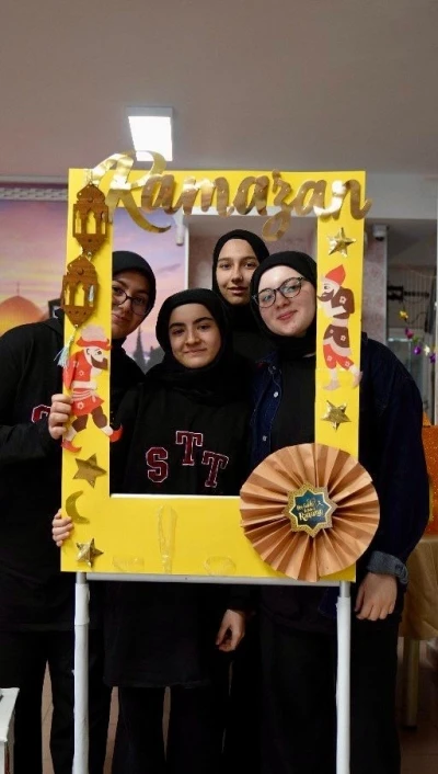 Esenler&rsquo;de liselerde "G&ouml;revimiz Ramazan" projesi gen&ccedil;lerin toplumsal sorumluluk bilincini g&uuml;&ccedil;lendiriyor
