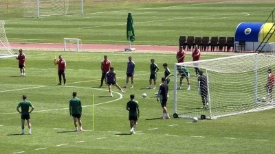 Esenler Erokspor yeni sezon hazırlıklarını D&uuml;zce&rsquo;de s&uuml;rd&uuml;r&uuml;yor
