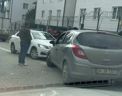Esenyurt&rsquo;a yol verme kavgasında kadınlar birbirine girdi
