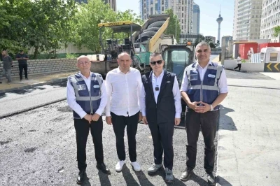 Esenyurt Belediye Başkan Vekili Can Aksoy, asfalt &ccedil;alışmalarını inceledi
