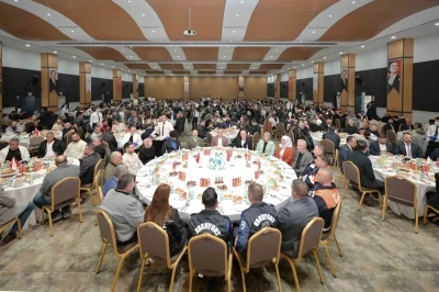Esenyurt Belediye Başkan Vekili Can Aksoy, belediye personeli ile iftar programında bir araya geldi
