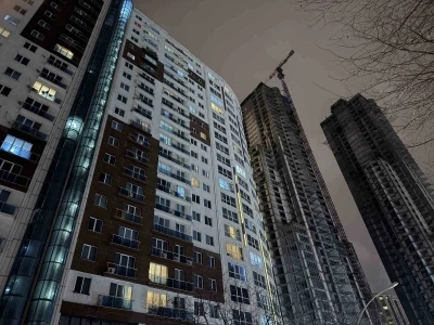 Esenyurt&rsquo;ta bir sitede 2 kişi silahla vurulmuş halde &ouml;l&uuml; bulundu
