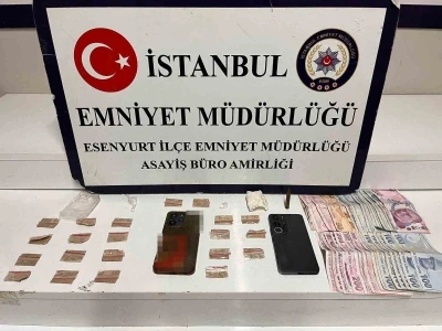Esenyurt&rsquo;ta, boş binada uyuşturucu ticareti yapan şahıslar yakalandı
