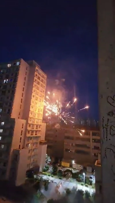 Esenyurt&rsquo;ta havai fişek kavgası, iki aile birbirine girdi
