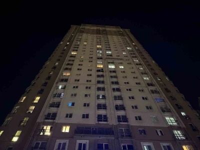 Esenyurt&rsquo;ta siteden d&uuml;şen yabancı uyruklu kadın hayatını kaybetti
