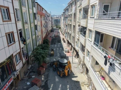 Esenyurt&rsquo;ta yol yenileme &ccedil;alışmaları aralıksız s&uuml;r&uuml;yor
