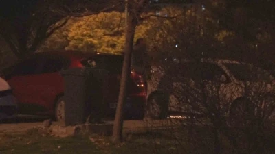 Eşi evi terk edince t&uuml;feğe sarıldı
