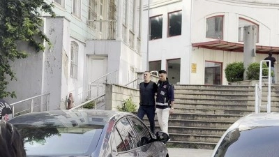 Esin &Ouml;nder &Ccedil;ağlayan'ın emniyetteki ifadesi ortaya &ccedil;ıktı: Haluk Levent&rsquo;ten şikayet&ccedil;iyim