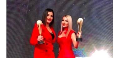 ESİN YUM, YILIN TELEVİZYON PROGRAMCISI &Ouml;D&Uuml;L&Uuml;N&Uuml; ALDI