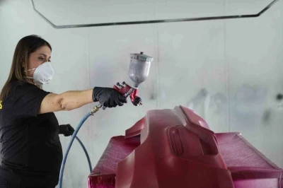 Eşinin yanında çırak olarak başladı, müşterilerin vazgeçilmez ’Nurgül ustası’ oldu
