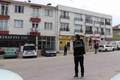 Eşinin yaşadığı binaya tüfekle ateş eden şahıs tutuklandı
