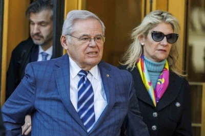 Eski ABD Senatörü Menendez’in eşi Nadine Menendez’e yolsuzluk ve rüşvet davasında 4,5 yıl hapis
