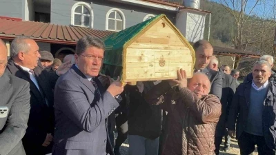 Eski Adalet Bakanı Tun&ccedil;&rsquo;un acı g&uuml;n&uuml;
