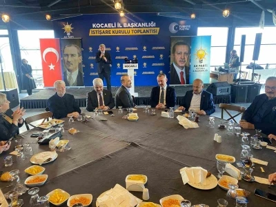 Eski bakan Osman Pepe&rsquo;den "Yeni Yalta yazılıyor" uyarısı
