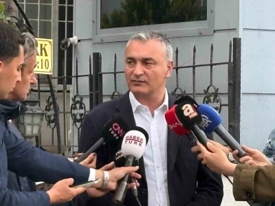 Eski CHP Milletvekili M&uuml;sl&uuml;m Sarı: "Partinin i&ccedil;i &ccedil;ok harap, ger&ccedil;ekten &ccedil;ok &uuml;z&uuml;c&uuml;"
