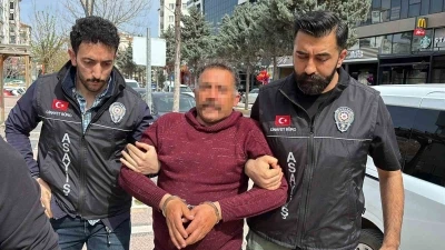 Eski kayınpederi olan &ouml;z amcasının evine kurşun yağdırdı: 1 &ouml;l&uuml;
