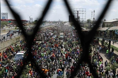 Eski Kenya Başbakanı Odinga’nın cenazesinde polisle ziyaretçiler arasında çatışma: En az 4 ölü
