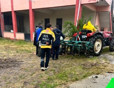 Eski mahalle muhtarı trakt&ouml;r&uuml;n altında &ouml;l&uuml; bulundu
