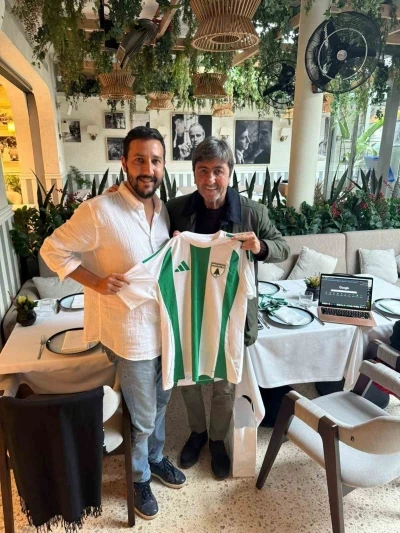 Eski milli futbolcu Dilmen, Muğlaspor Dergisi&rsquo;nin ilk sayısında yer aldı
