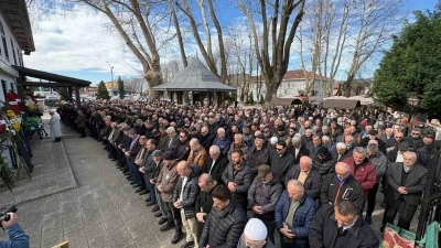 Eski milli futbolcu Tayfur Havut&ccedil;u&rsquo;nun vefat eden babası Sakarya&rsquo;da toprağa verildi
