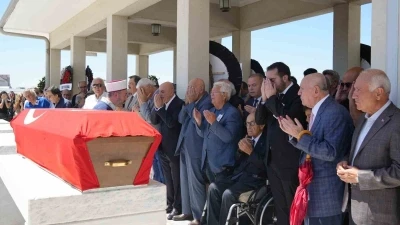 Eski Sağlık Bakanı Şıvgın, son yolculuğuna uğurlandı
