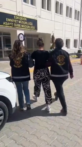 Eskişehir&rsquo;de 38 yıl hapis cezası bulunan kadın yakalandı
