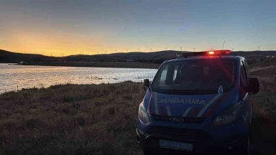 Eskişehir&rsquo;de atıyla g&ouml;lete giren şahıs boğuldu
