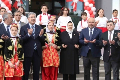 Eskişehir&rsquo;de Doktor Mustafa &Ccedil;amkoru Ortaokulu a&ccedil;ıldı
