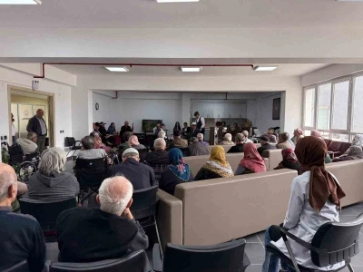 Eskişehir&rsquo;de huzurevi sakinleri i&ccedil;in tiyatro g&ouml;sterisi d&uuml;zenlendi

