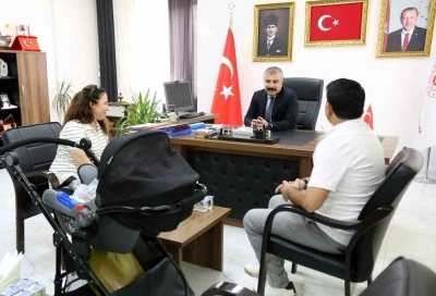 Eskişehir&rsquo;de koruyucu aile hizmetiyle bir &ccedil;ocuk daha sıcak yuvaya kavuştu
