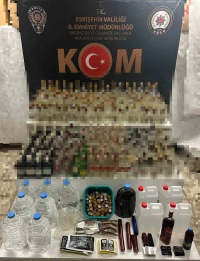 Eskişehir&rsquo;de sahte i&ccedil;ki operasyonu

