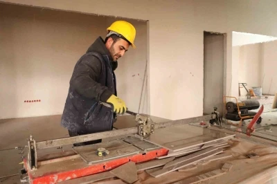 Eskişehir&rsquo;in ayazında inşaatta bahar havası
