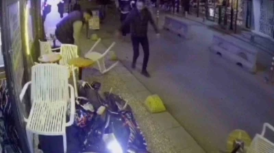 Eskişehir&rsquo;in en sosyal sokaklarından birinde kaza ve g&uuml;r&uuml;lt&uuml; eksik olmuyor
