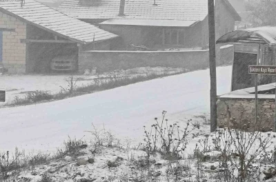 Eskişehir&rsquo;in kırsalı beyaza b&uuml;r&uuml;nd&uuml;
