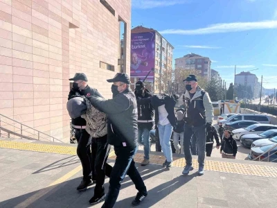 Eskişehir merkezli 6 ilde uyuşturucu operasyonunda 14 tutklama
