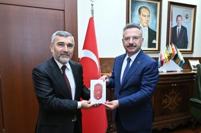 Eskişehir Valisi Hüseyin Aksoy, müftülük heyetini makamında kabul etti
